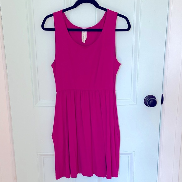 🌟 3 FOR $25 🌟 Vanilla Bay Hot Pink Sleeveless Dress - Picture 1 of 4